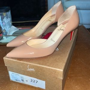 Authentic Christian Louboutin Iriza 70 patent leather - nude